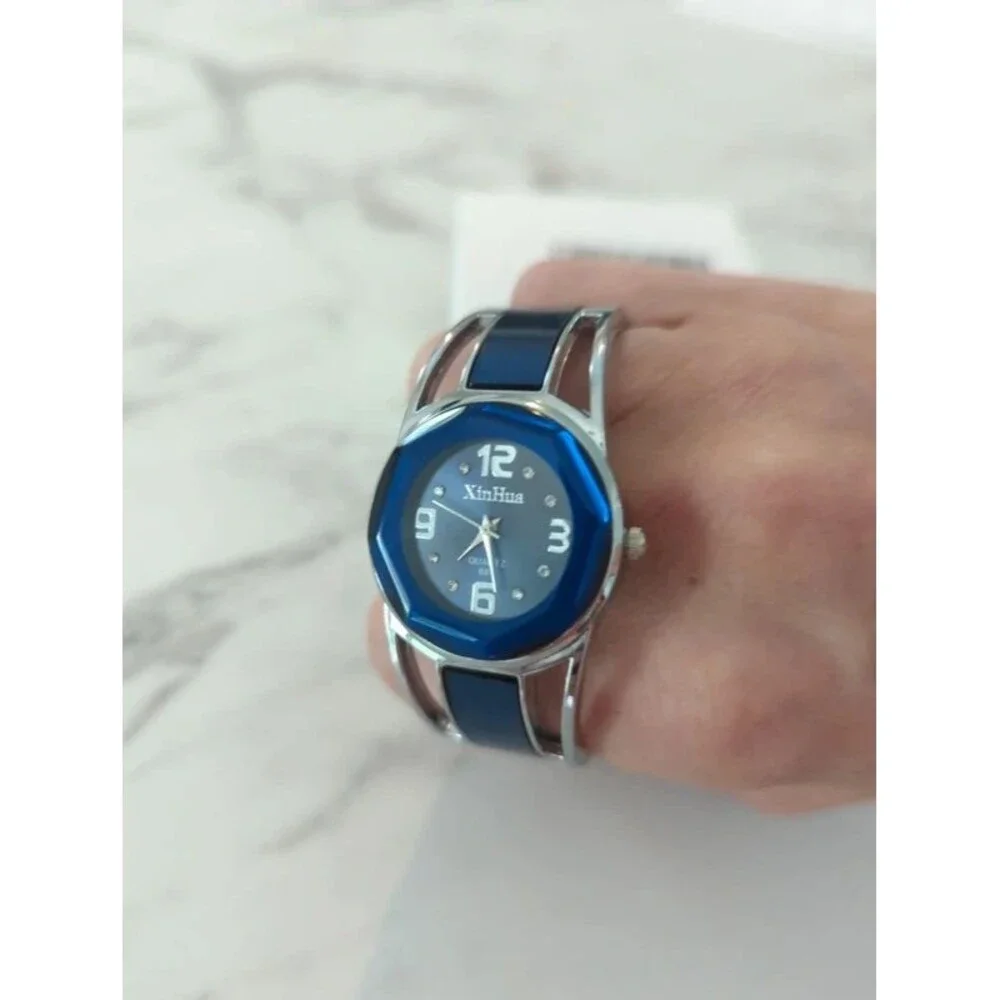 Women's wrist wach